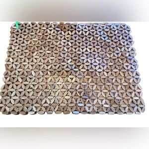 Set of 4 vintage wooden bead daisy design placemats